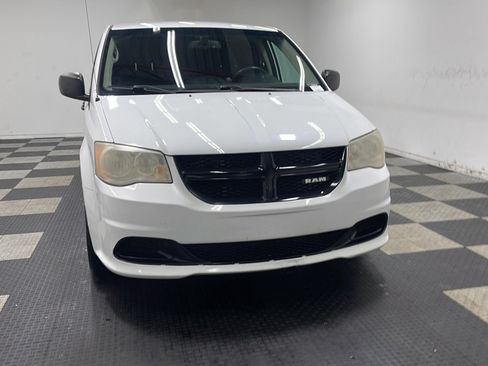 Used 2014 RAM C/V Tradesman w/ UConnect Hands-Free Group FWD image 23