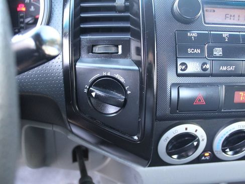Used 2010 Toyota Tacoma 4x4 Regular Cab w/ Enhancement Pkg image 22