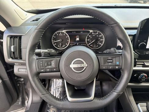 Certified 2025 Nissan Pathfinder SL w/ SL Premium Package FWD image 33