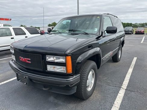 Used 1993 GMC Yukon 4WD 2-Door image 2
