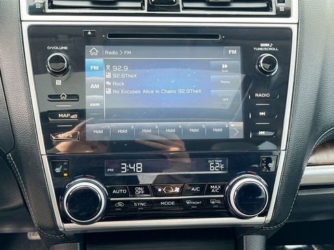 Used 2018 Subaru Outback 2.5i Limited image 13