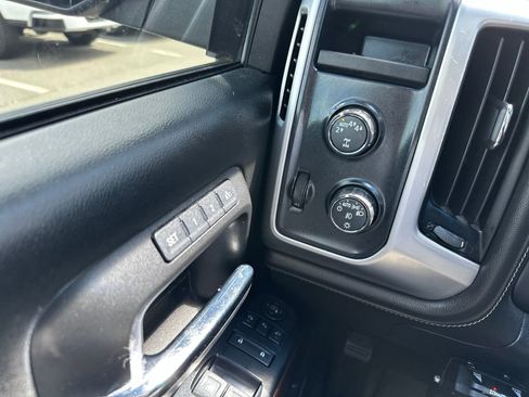 Used 2017 GMC Sierra 1500 SLT w/ SLT Premium Package AWD/4WD image 31