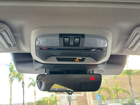 Used 2024 Subaru Crosstrek 2.0i Premium image 14