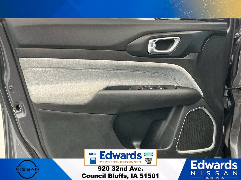 Used 2024 Jeep Compass Sport AWD/4WD image 19