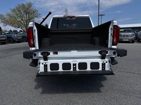 Used 2023 GMC Sierra 1500 AT4 w/ Technology Package AWD/4WD image 47