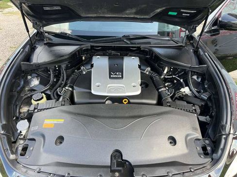 Used 2011 INFINITI M37 w/ Premium Pkg RWD image 25