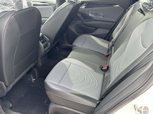 New 2026 Volkswagen Tiguan SE R-Line FWD image 10