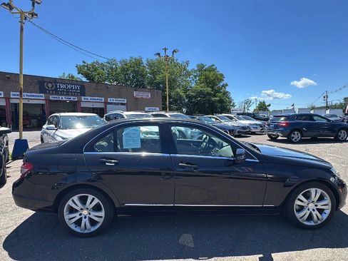 Used 2011 Mercedes-Benz C 300 Sedan image 4