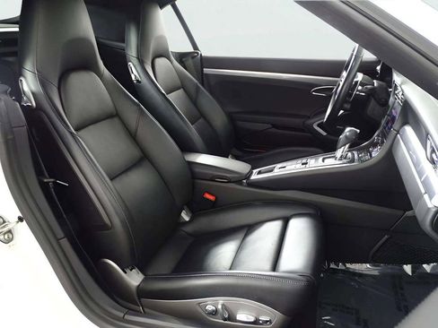 Used 2019 Porsche 911 Carrera S image 32