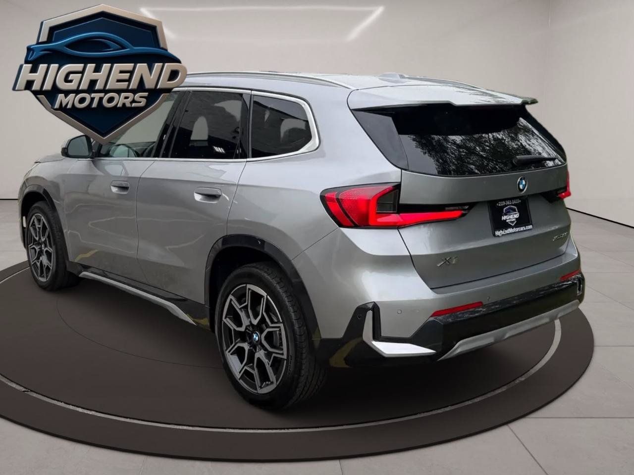Used 2026 BMW X1 xDrive28i w/ Technology Package AWD/4WD image 4