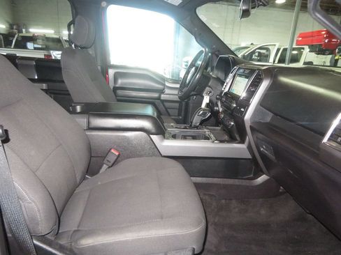 Used 2016 Ford F150 XLT w/ Equipment Group 302A Luxury AWD/4WD image 33