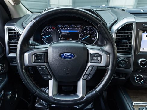 Used 2019 Ford Expedition Platinum AWD/4WD image 16