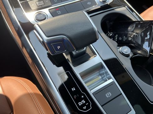 Certified 2024 Audi Q8 Premium AWD/4WD image 26