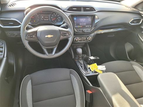 Used 2023 Chevrolet TrailBlazer LT w/ Convenience Package image 14