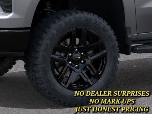 New 2026 Chevrolet Silverado 1500 Custom Trail Boss w/ LPO, Dark Essentials Package image 9