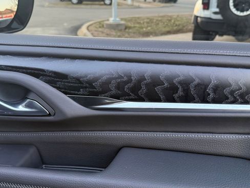 Used 2024 GMC Yukon XL Denali w/ Advanced Technology Package image 20