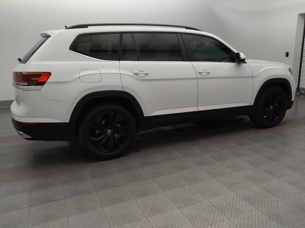 Used 2023 Volkswagen Atlas SE w/ Black Wheel Package FWD image 10