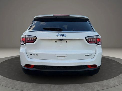 Used 2023 Jeep Compass Latitude image 6