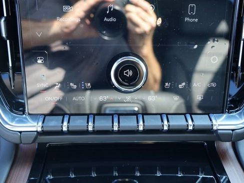 New 2026 GMC Yukon XL Denali w/ Denali Reserve Package image 22