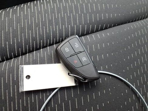 Used 2025 Chevrolet Equinox LT image 80