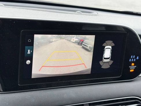 Used 2022 Hyundai Palisade SEL w/ Premium Package FWD image 11