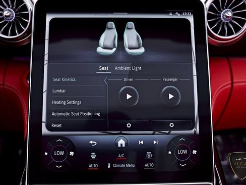 Used 2025 Mercedes-Benz SL 43 AMG w/ Driver Assistance Package image 85