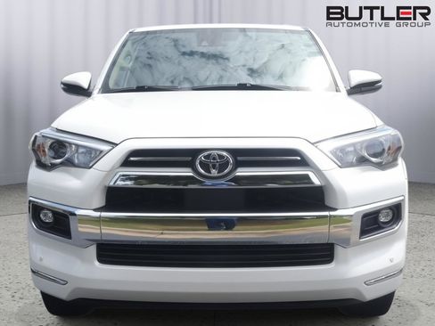 Used 2021 Toyota 4Runner Limited RWD image 2