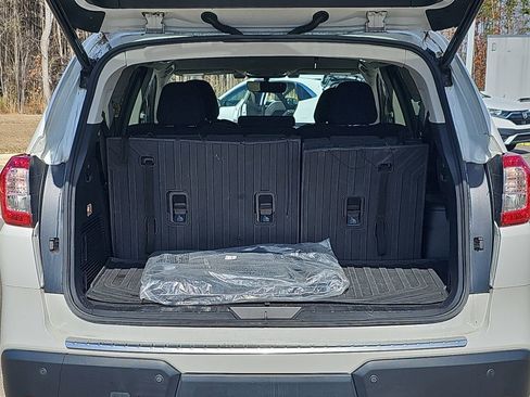 Used 2019 Subaru Ascent Premium image 14