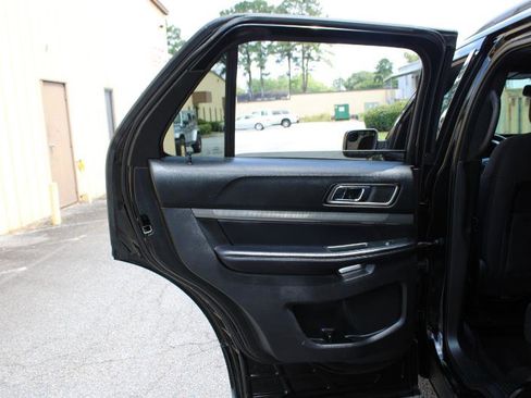 Used 2018 Ford Explorer XLT w/ Equipment Group 201A image 21