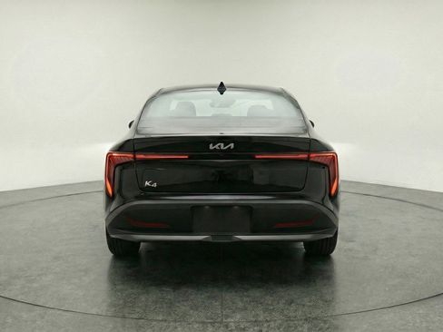 Used 2025 Kia K4 LXS image 7