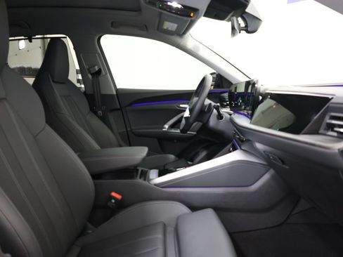 Certified 2025 Audi Q5 Premium Plus w/ Premium Plus AWD/4WD image 21
