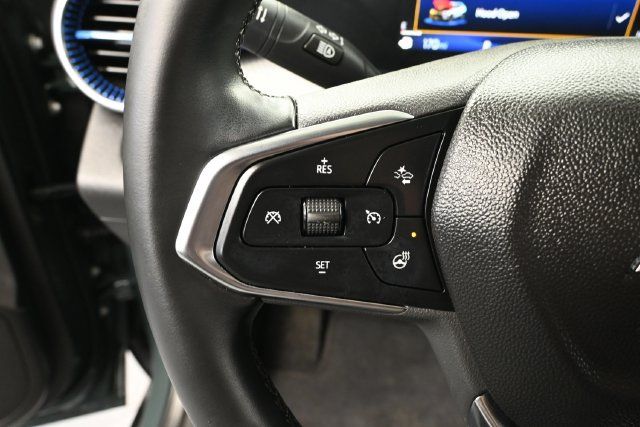 Used 2025 Chevrolet Trax LT w/ Driver Confidence Package FWD image 21
