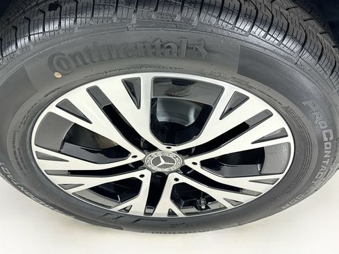 Used 2026 Mercedes-Benz GLB 250 image 31
