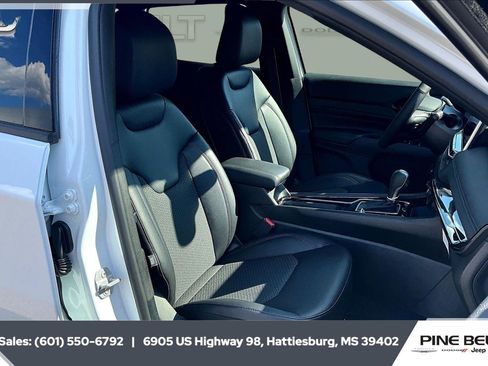 New 2026 Jeep Compass Latitude AWD/4WD image 9