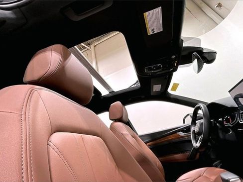 Used 2022 Audi Q5 2.0T Premium image 16