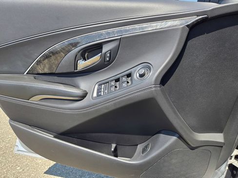 Used 2016 Buick LaCrosse Leather FWD image 23