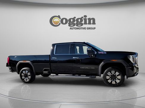 New 2026 GMC Sierra 3500 Denali image 12