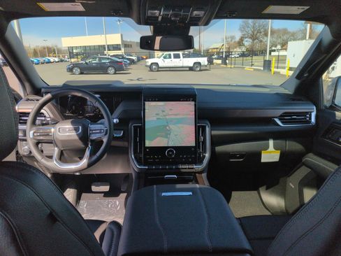 New 2026 GMC Yukon Denali w/ Sun & Power Step Package image 41