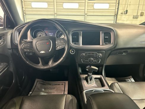 Used 2023 Dodge Charger SXT w/ Plus Group RWD image 4