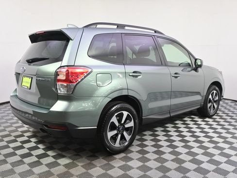 Used 2018 Subaru Forester 2.5i Premium AWD/4WD image 7