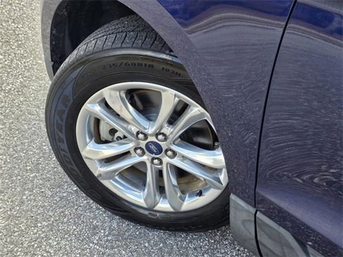 Used 2016 Ford Edge Titanium w/ Technology Package image 37