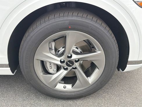 New 2026 Genesis GV70 2.5T Select image 12