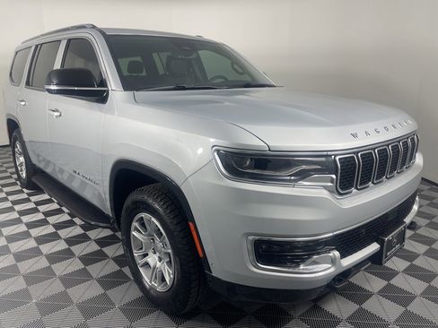 Used 2024 Jeep Wagoneer 4WD w/ HD Trailer Tow Package image 1