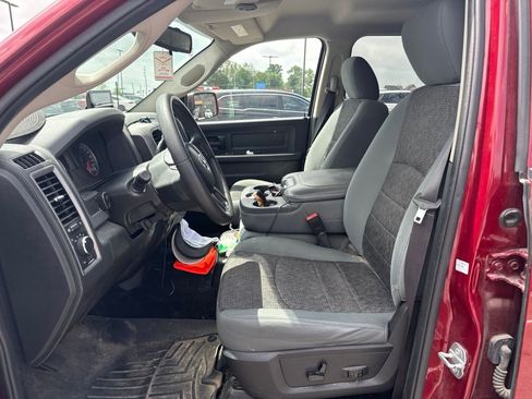 Used 2015 RAM 1500 4x4 Crew Cab w/ Exterior Appearance Group image 7