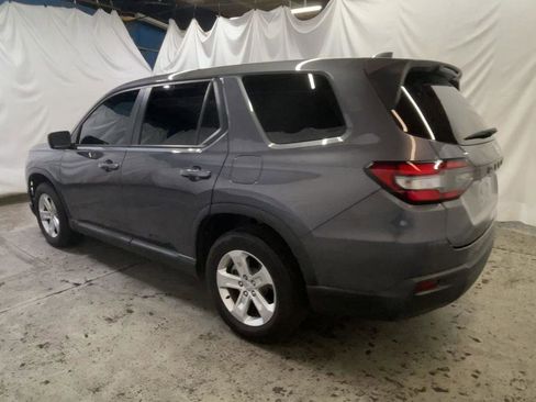 Used 2023 Honda Pilot LX image 6