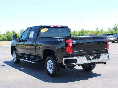 Used 2025 Chevrolet Silverado 2500 LT w/ Convenience Package AWD/4WD image 7