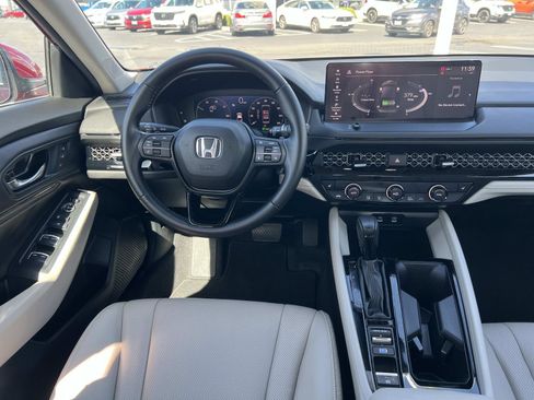 Used 2023 Honda Accord EX-L image 7