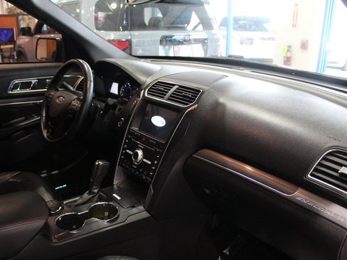 Used 2018 Ford Explorer Sport w/ Equipment Group 401A image 24