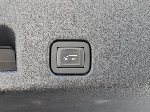 Used 2025 Buick Enclave Preferred FWD image 26
