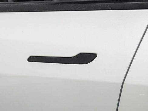 Used 2020 Tesla Model Y Performance image 42